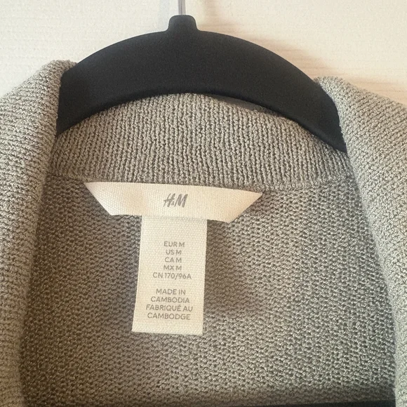 H&M Collared Shirt - Picture 3 of 5